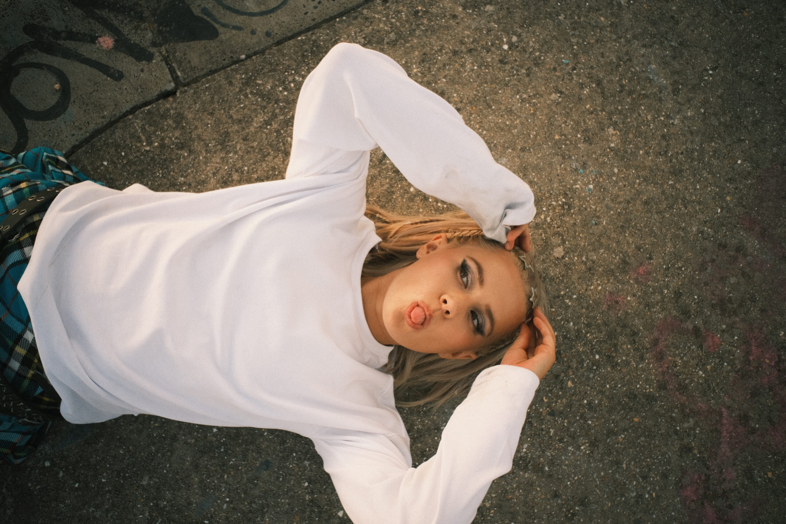 Hana Lili releases 