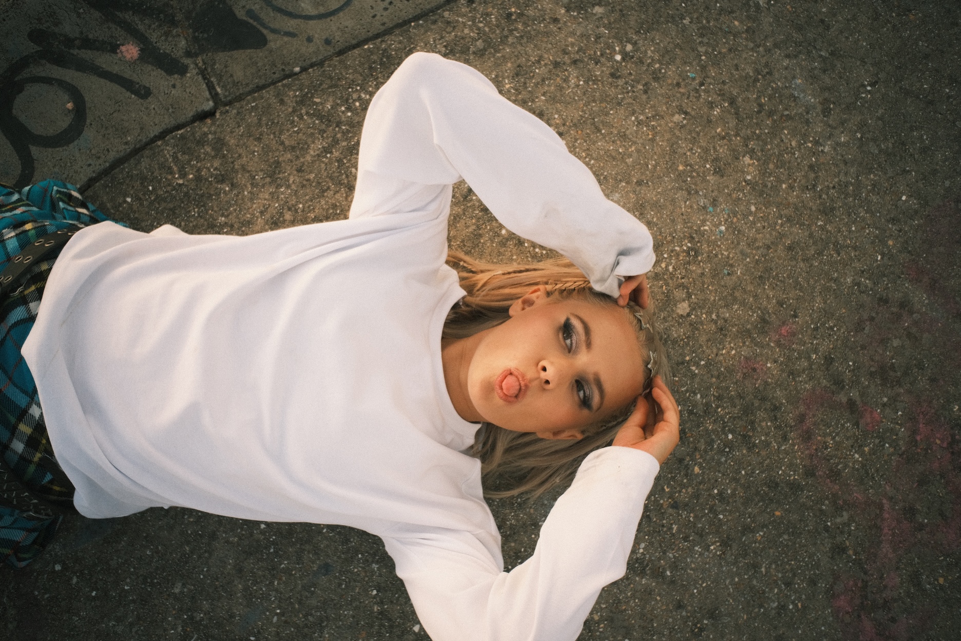 Hana Lili releases 