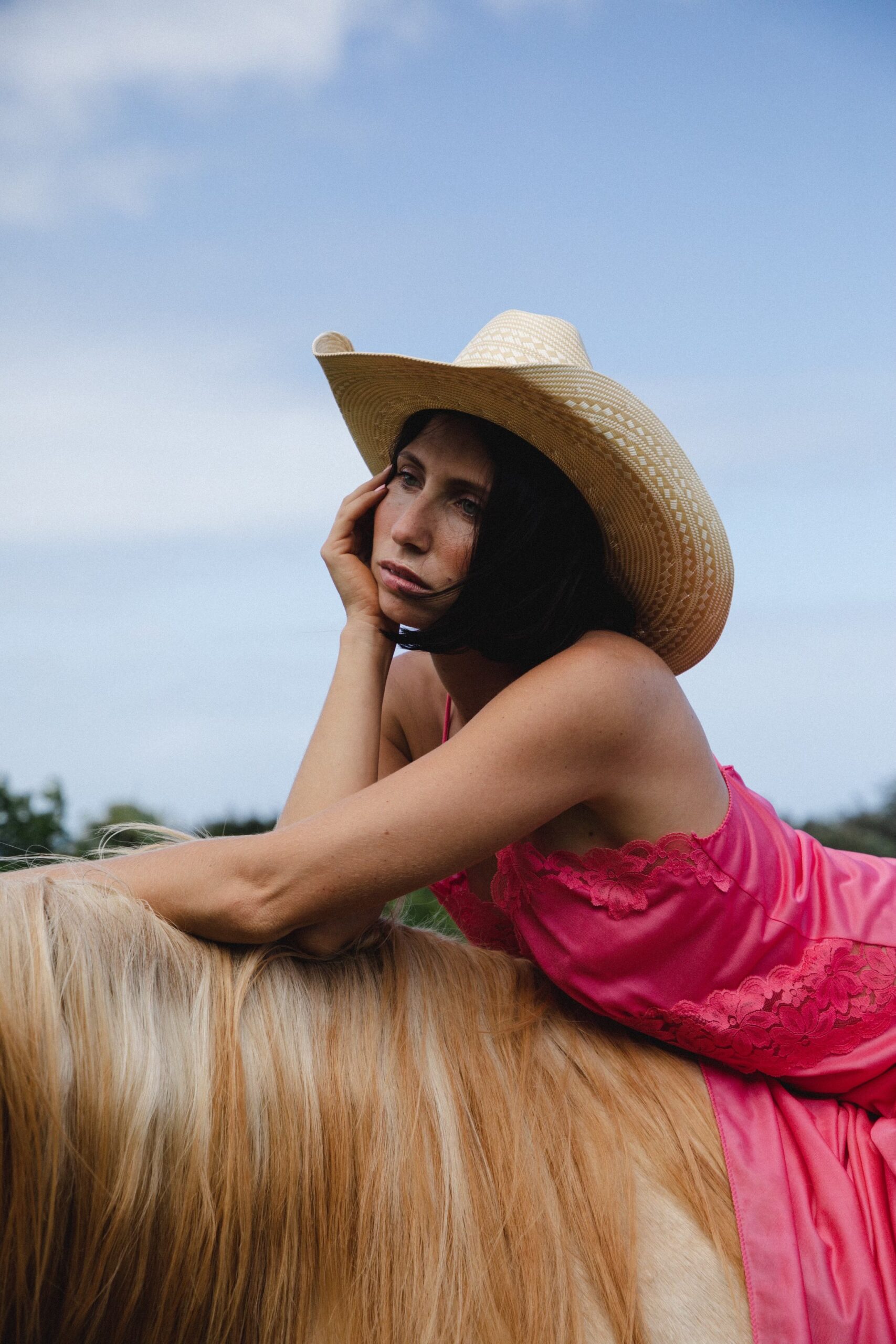 Acclaimed Singer-Songwriter Lily Meola Drops Cheeky Alt-Country Single ...